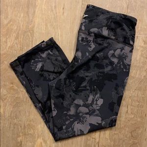 EUC Flower Capri Tights